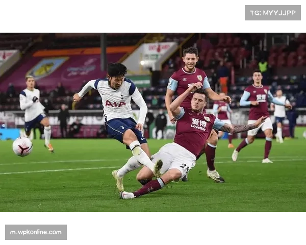 桑德兰客场一球小胜利兹联,防守反击战术执行到位 桑德兰客场一球小胜利兹联,防守反击战术执行到位